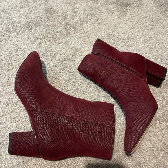 Comfortview Loreli Bootie—Brand New—Never Worn - Picture 2 of 3